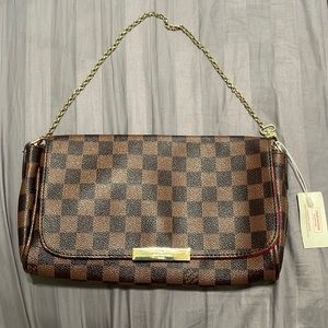 LOUIS VUITTON (NOT REAL)